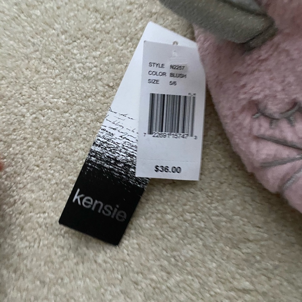 Slippers - Picture 5 of 5